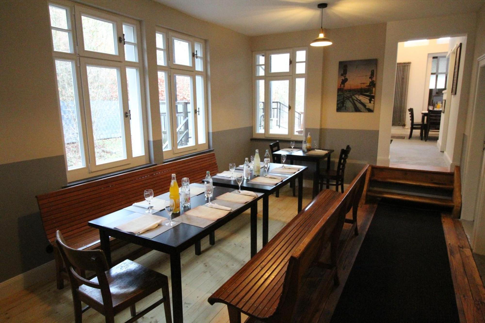 Museumsbahnhof Ahuette Hotel Üxheim Buitenkant foto