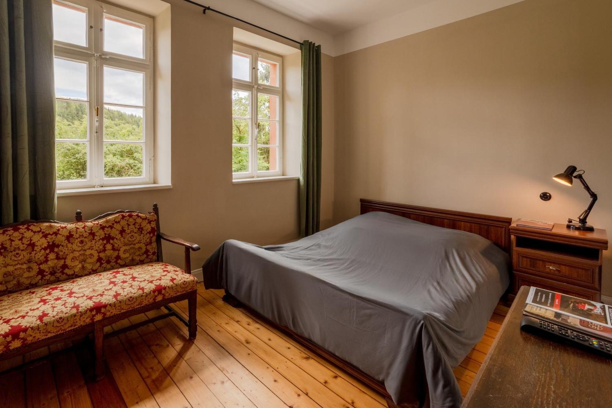 Museumsbahnhof Ahuette Hotel Üxheim Buitenkant foto
