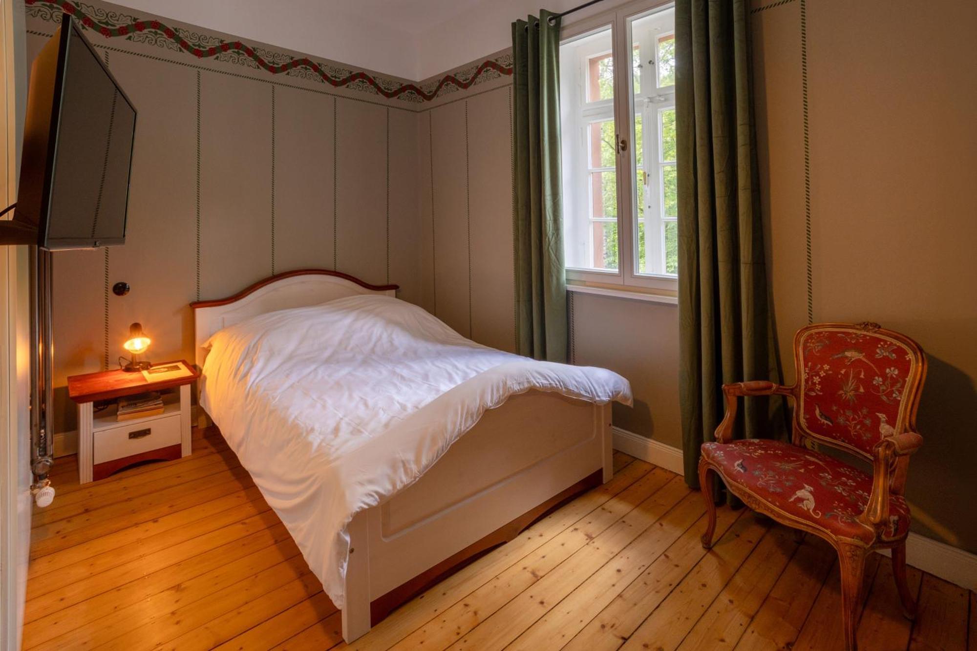 Museumsbahnhof Ahuette Hotel Üxheim Buitenkant foto